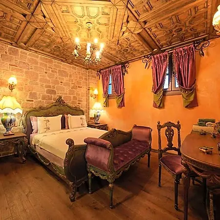 Hotel Naz Su Cunda
