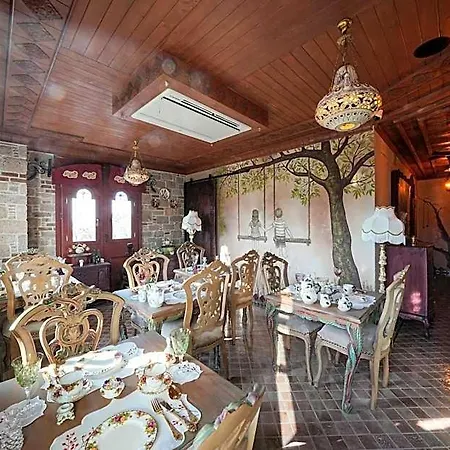 Hotel Naz Su Cunda