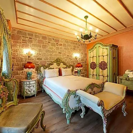 Naz Su Cunda Hotel 3*